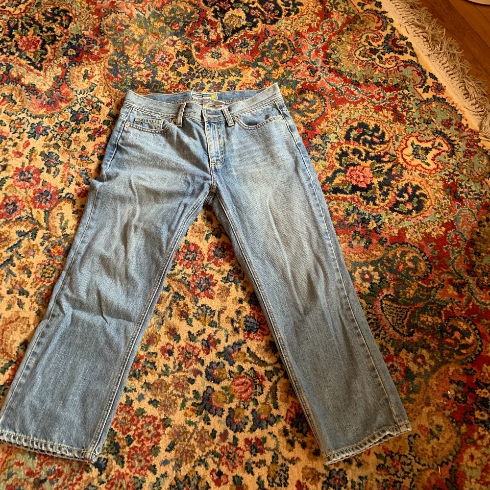 Old navy low waist crop jeans . Worn about 6-8 x